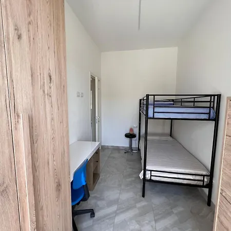 5 Terre Hub Migliarina * La Spezia